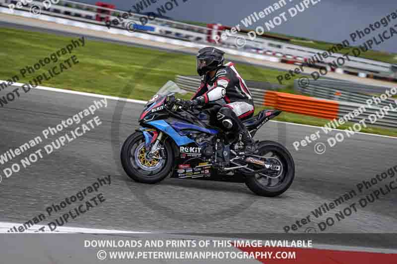 cadwell no limits trackday;cadwell park;cadwell park photographs;cadwell trackday photographs;enduro digital images;event digital images;eventdigitalimages;navarra;no limits trackdays;peter wileman photography;racing digital images;trackday digital images;trackday photos